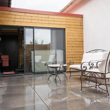 De La Foret De Sperleka *